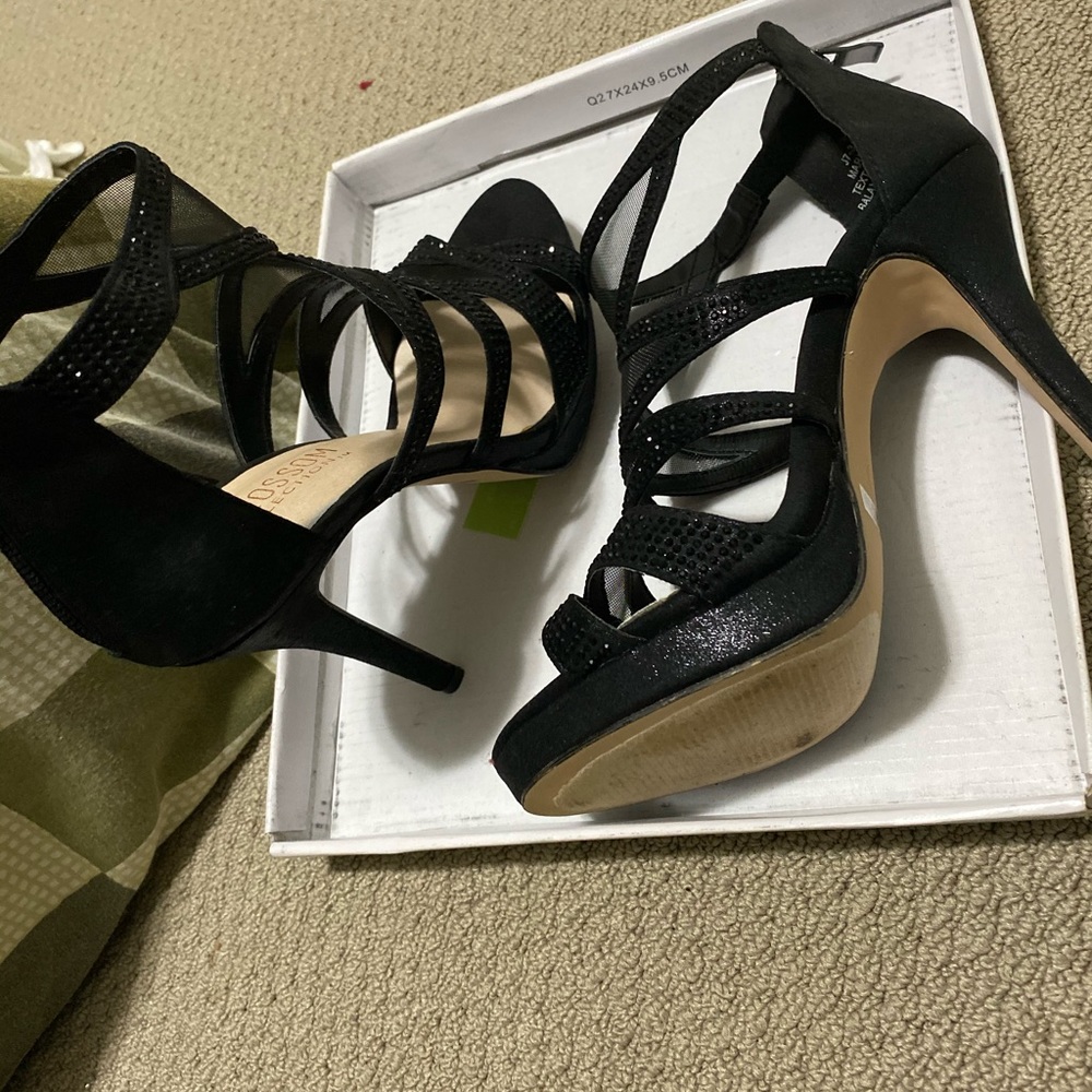 Heels - Picture 4 of 14